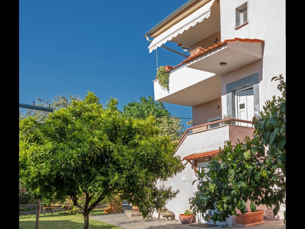 Omalia Apartment Prínos Exterior foto